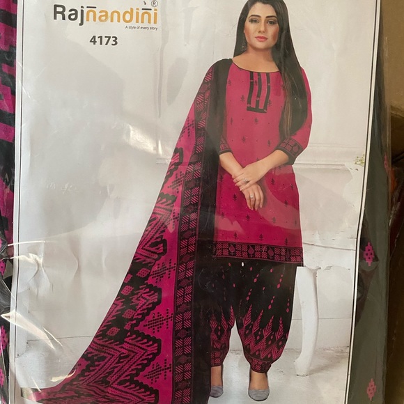 Indian garment order and can’t wear wrong size - Picture 5 of 5
